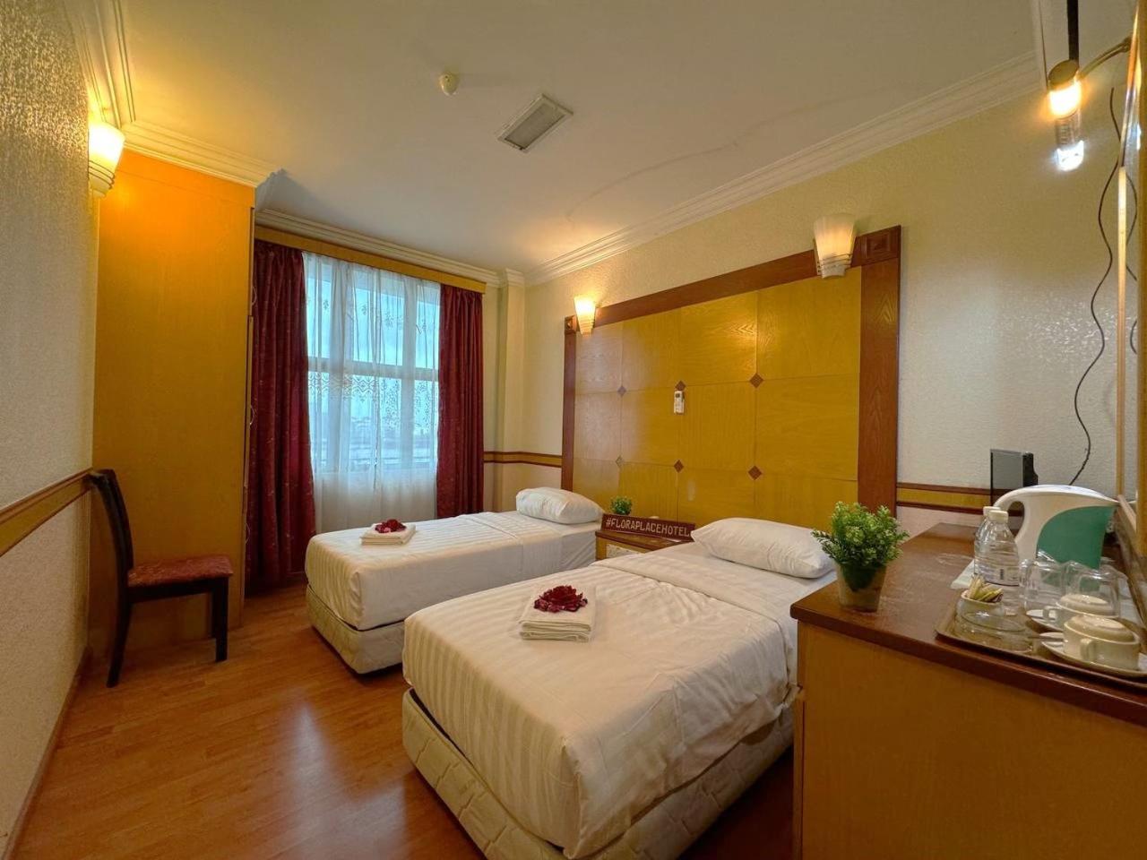 Flora Place Hotel Кота Бару Екстериор снимка